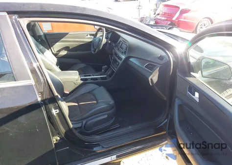 2015 Hyundai Sonata Sport z USA, uszkodzony, nr VIN 5NPE34AF6FH252628